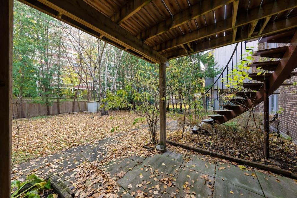 Spacious Bedroom With Garden View, Fridge, Workspace *